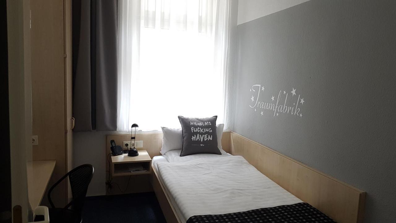 Hotel Keil Wilhelmshaven Ngoại thất bức ảnh